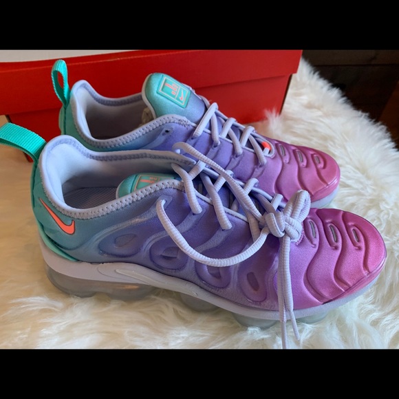 SOLD❌Nike air vapormax plus - Picture 13 of 16
